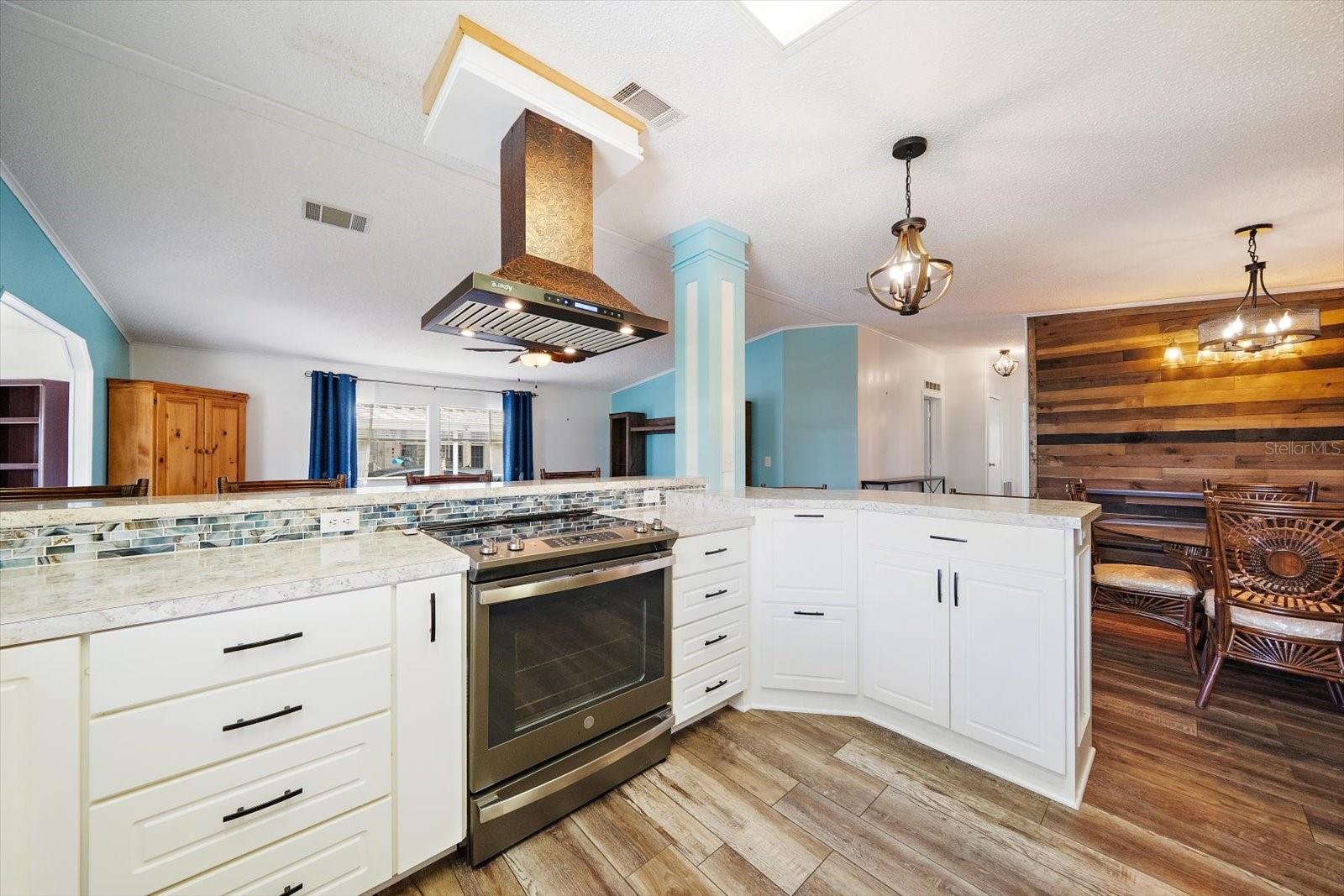 8102 MARIE LN, ELLENTON, FL, 34222