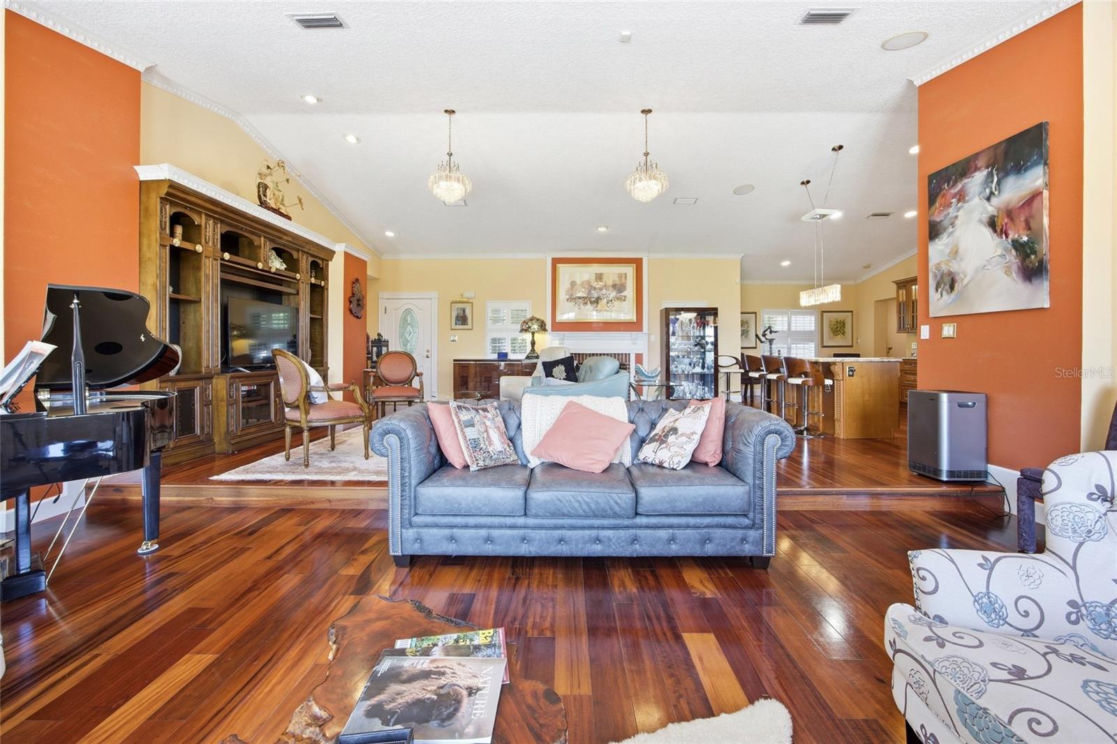 1100 N PALMETTO ST, LEESBURG, FL, 34748