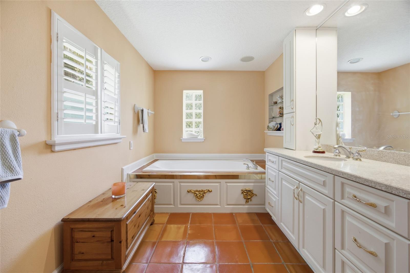 1100 N PALMETTO ST, LEESBURG, FL, 34748