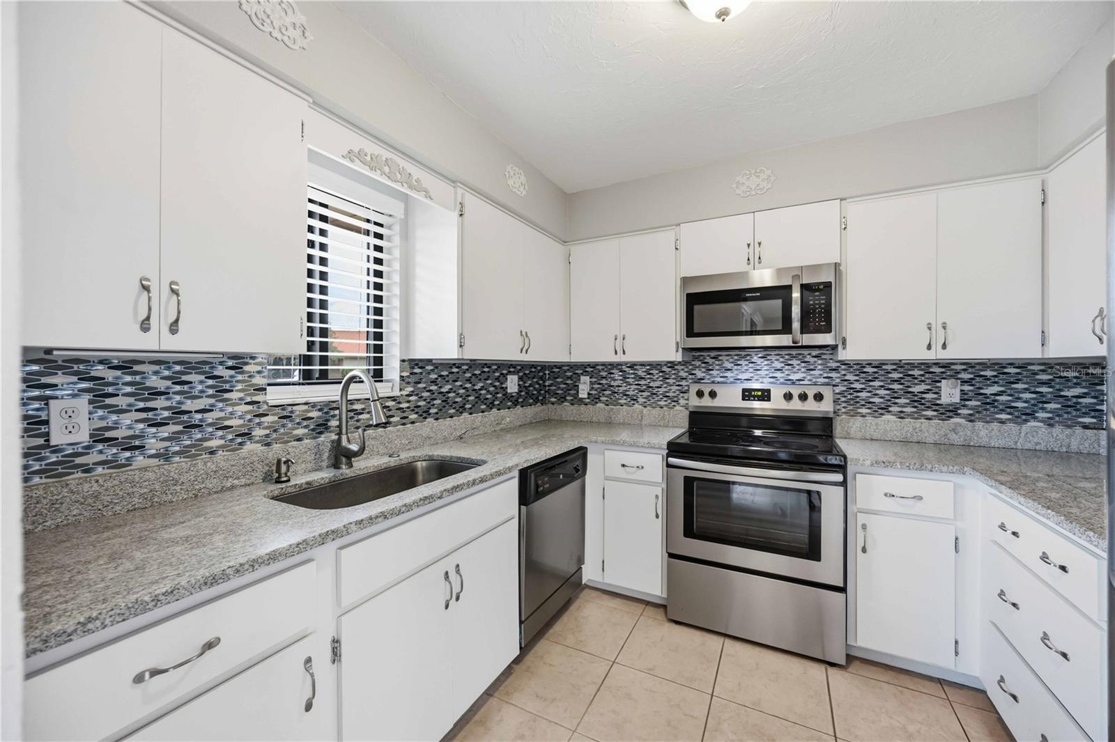 6567 DRAW LN #104, SARASOTA, FL, 34238
