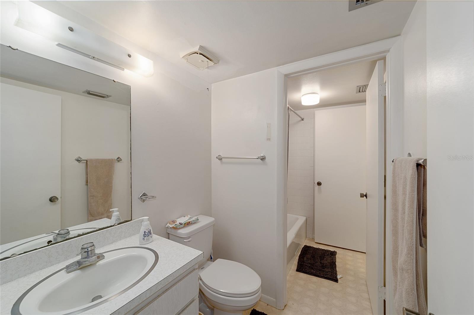557 MIDWAY DR #B, OCALA, FL, 34472