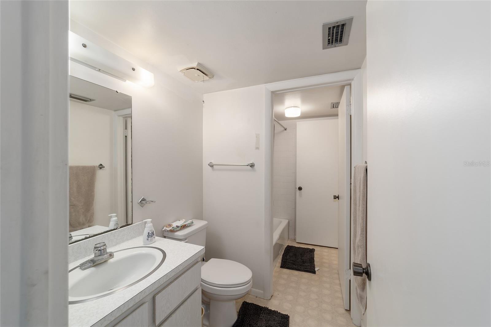 557 MIDWAY DR #B, OCALA, FL, 34472