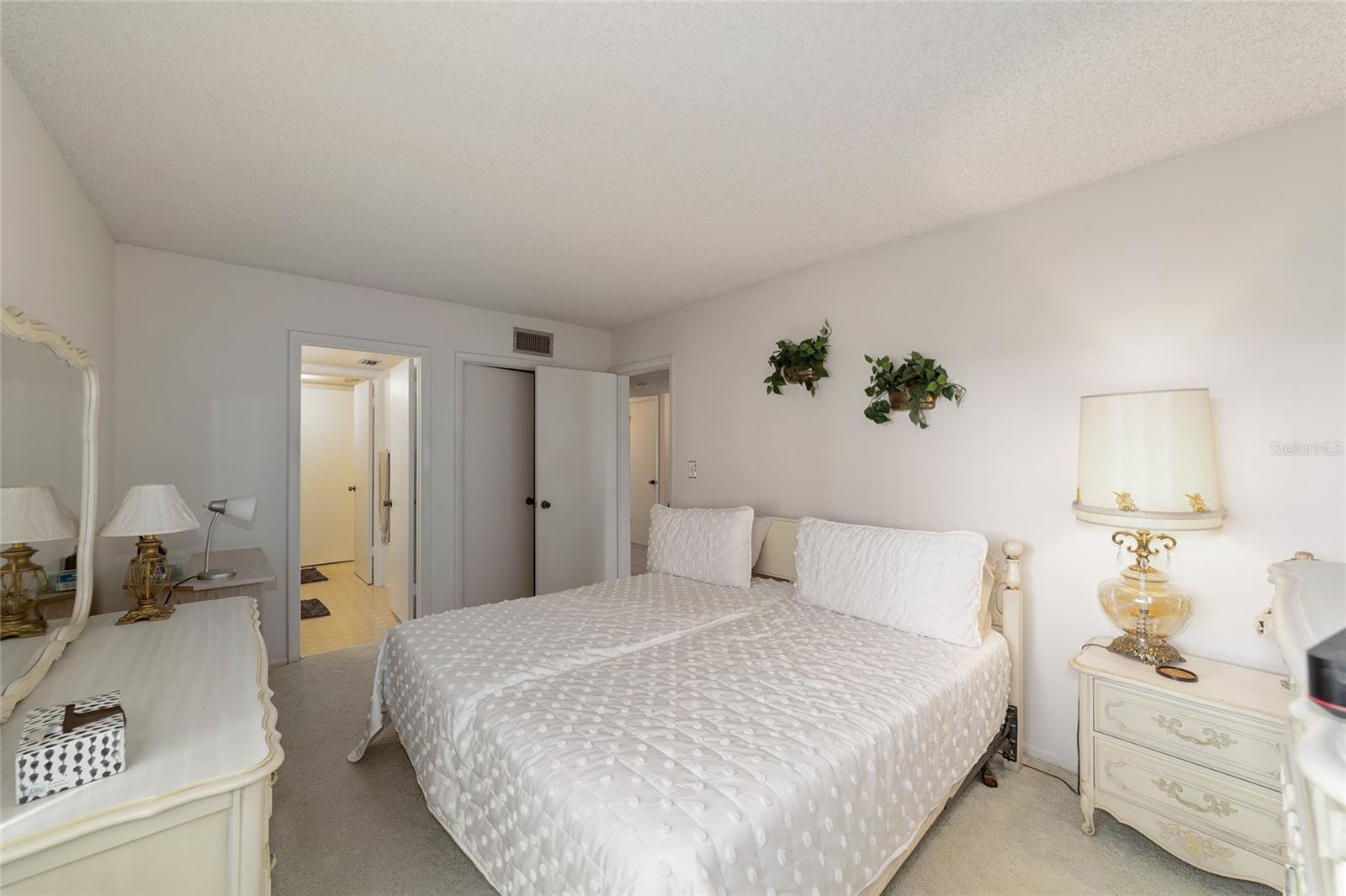 557 MIDWAY DR #B, OCALA, FL, 34472