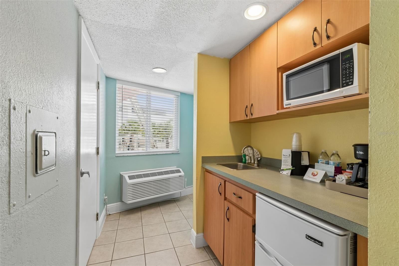 445 S GULFVIEW BLVD #214, CLEARWATER BEACH, FL, 33767