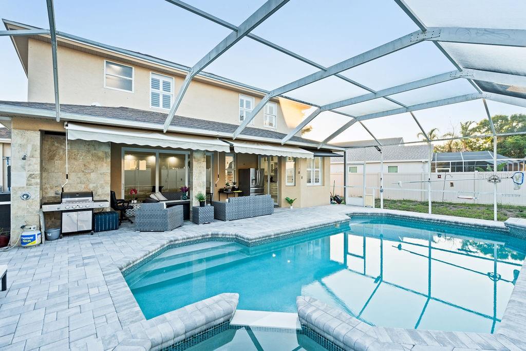 811 SANDCASTLE CIR, BRANDON, FL, 33511