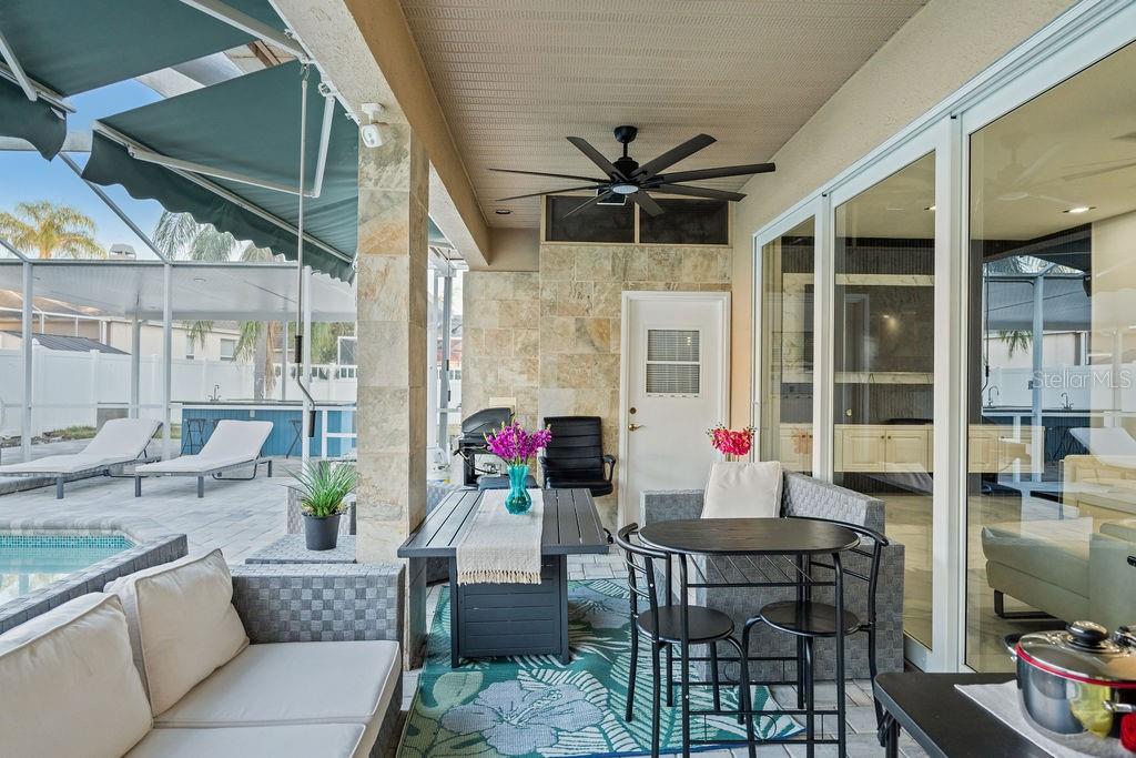 811 SANDCASTLE CIR, BRANDON, FL, 33511