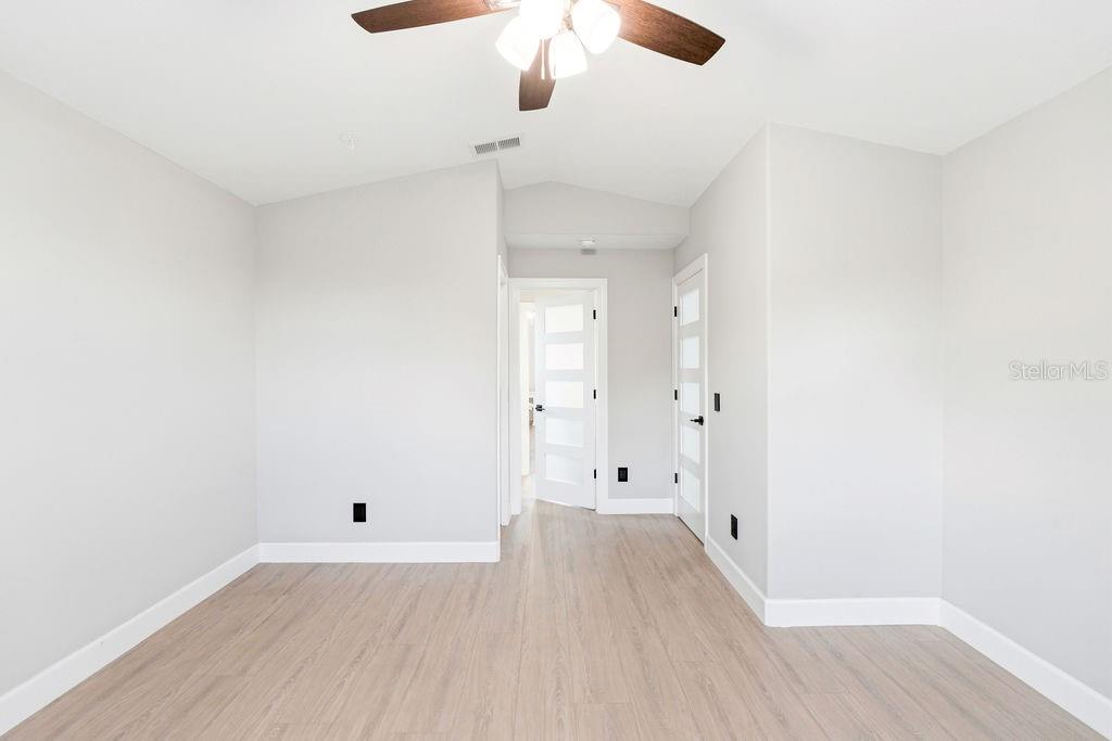 811 SANDCASTLE CIR, BRANDON, FL, 33511