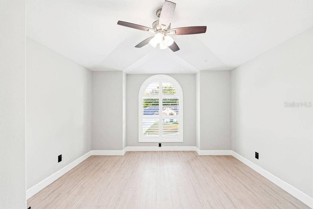 811 SANDCASTLE CIR, BRANDON, FL, 33511