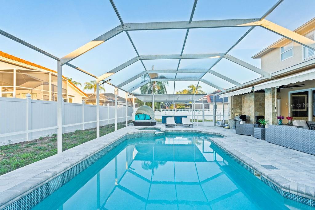 811 SANDCASTLE CIR, BRANDON, FL, 33511