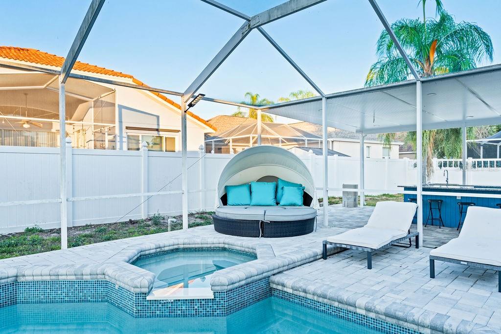 811 SANDCASTLE CIR, BRANDON, FL, 33511
