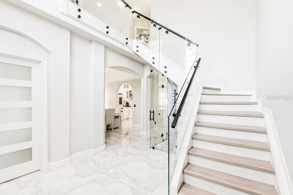 811 SANDCASTLE CIR, BRANDON, FL, 33511