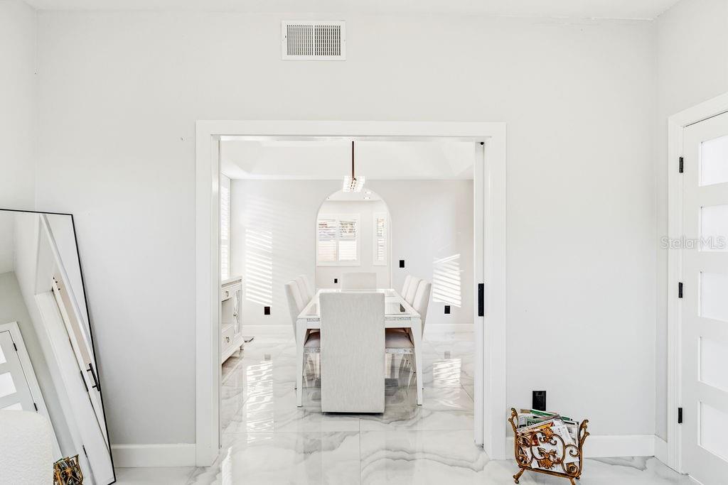 811 SANDCASTLE CIR, BRANDON, FL, 33511