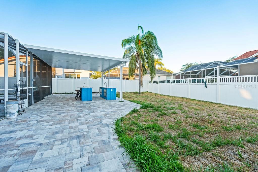 811 SANDCASTLE CIR, BRANDON, FL, 33511