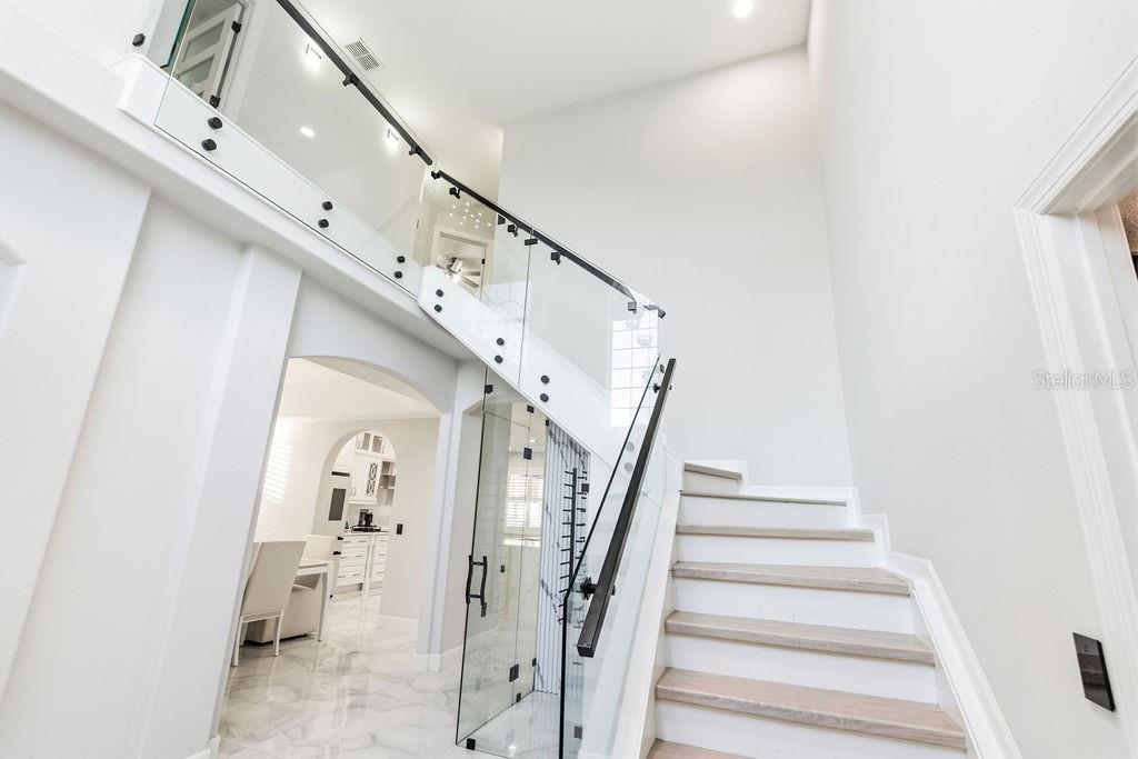 811 SANDCASTLE CIR, BRANDON, FL, 33511