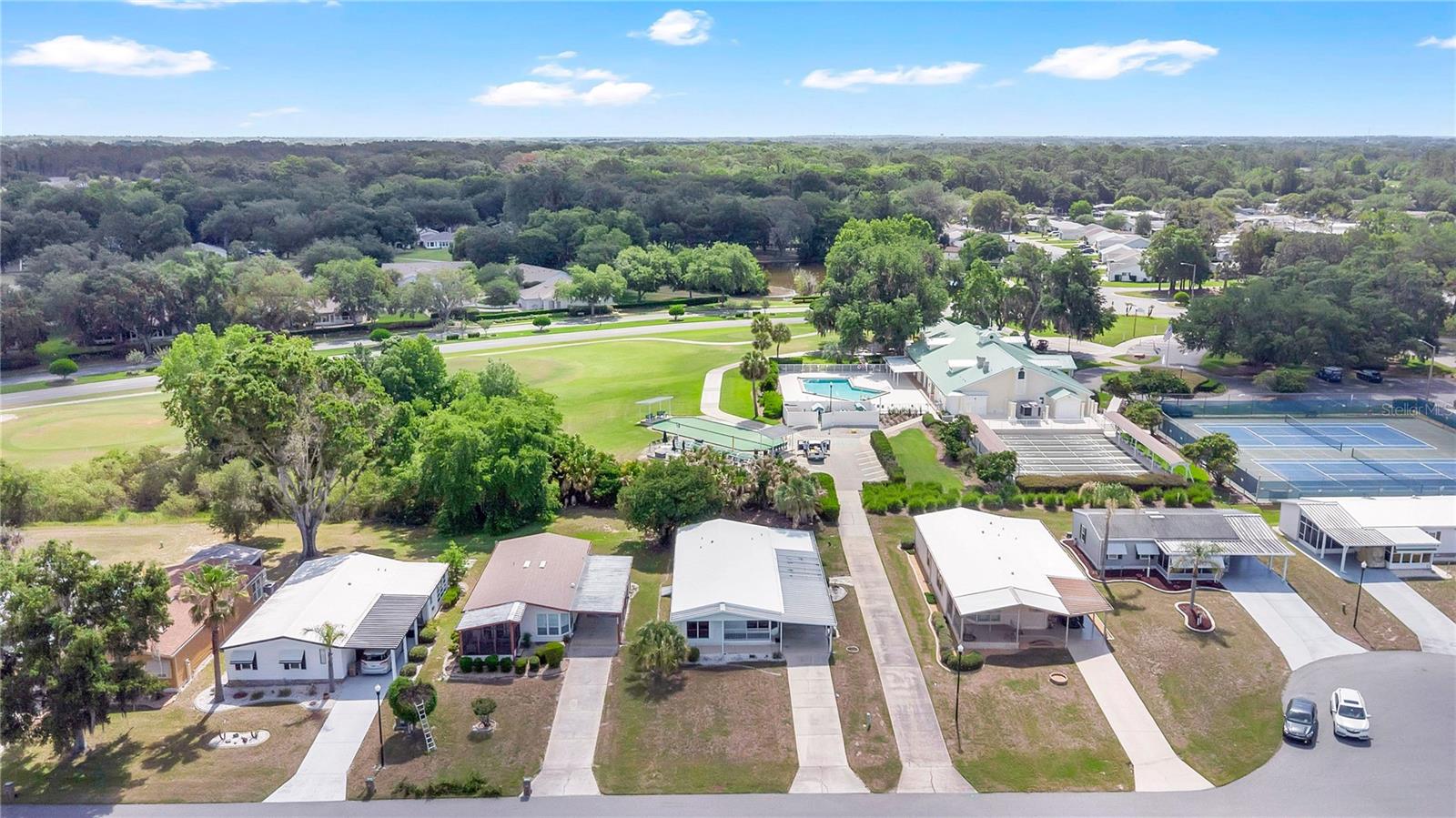 32520 W GOLF CT, LEESBURG, FL, 34748