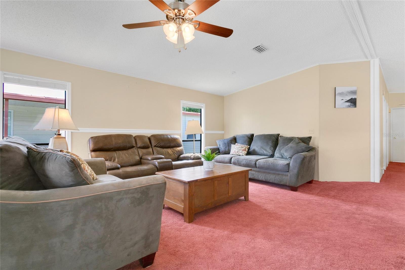 32520 W GOLF CT, LEESBURG, FL, 34748