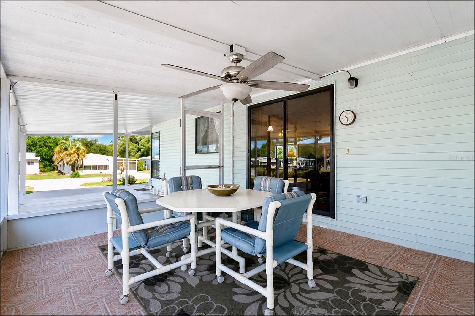 32520 W GOLF CT, LEESBURG, FL, 34748