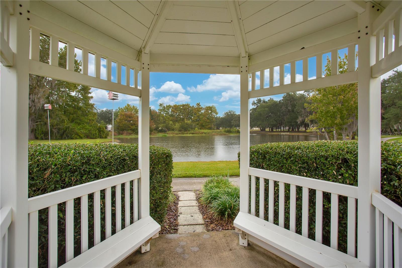 32520 W GOLF CT, LEESBURG, FL, 34748