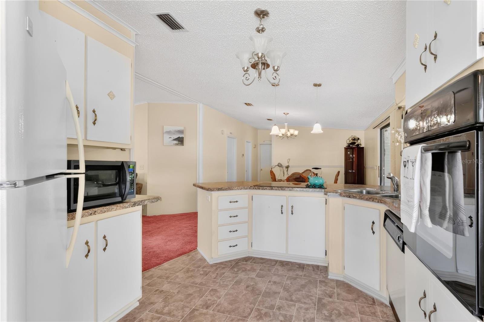 32520 W GOLF CT, LEESBURG, FL, 34748