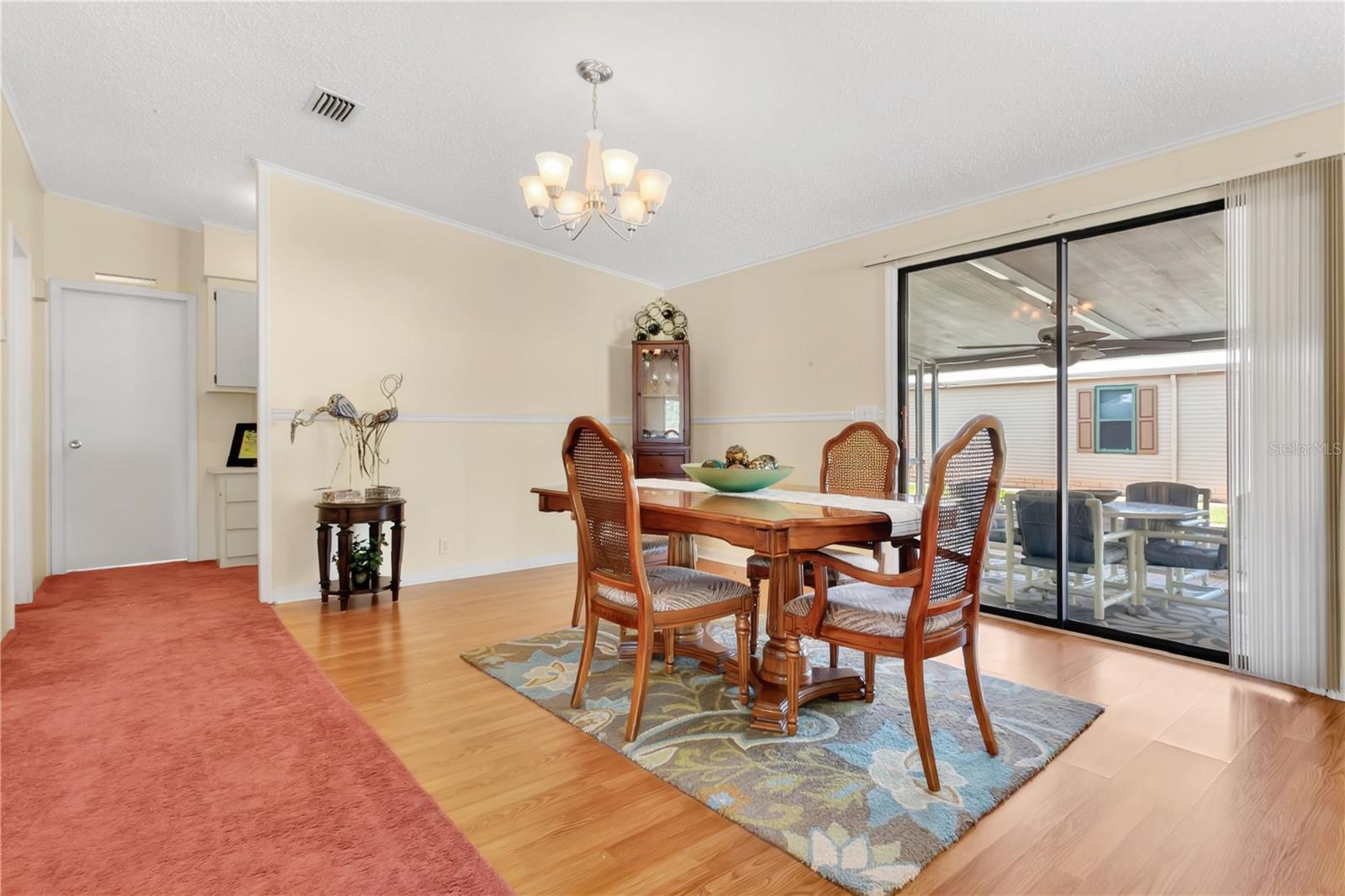 32520 W GOLF CT, LEESBURG, FL, 34748