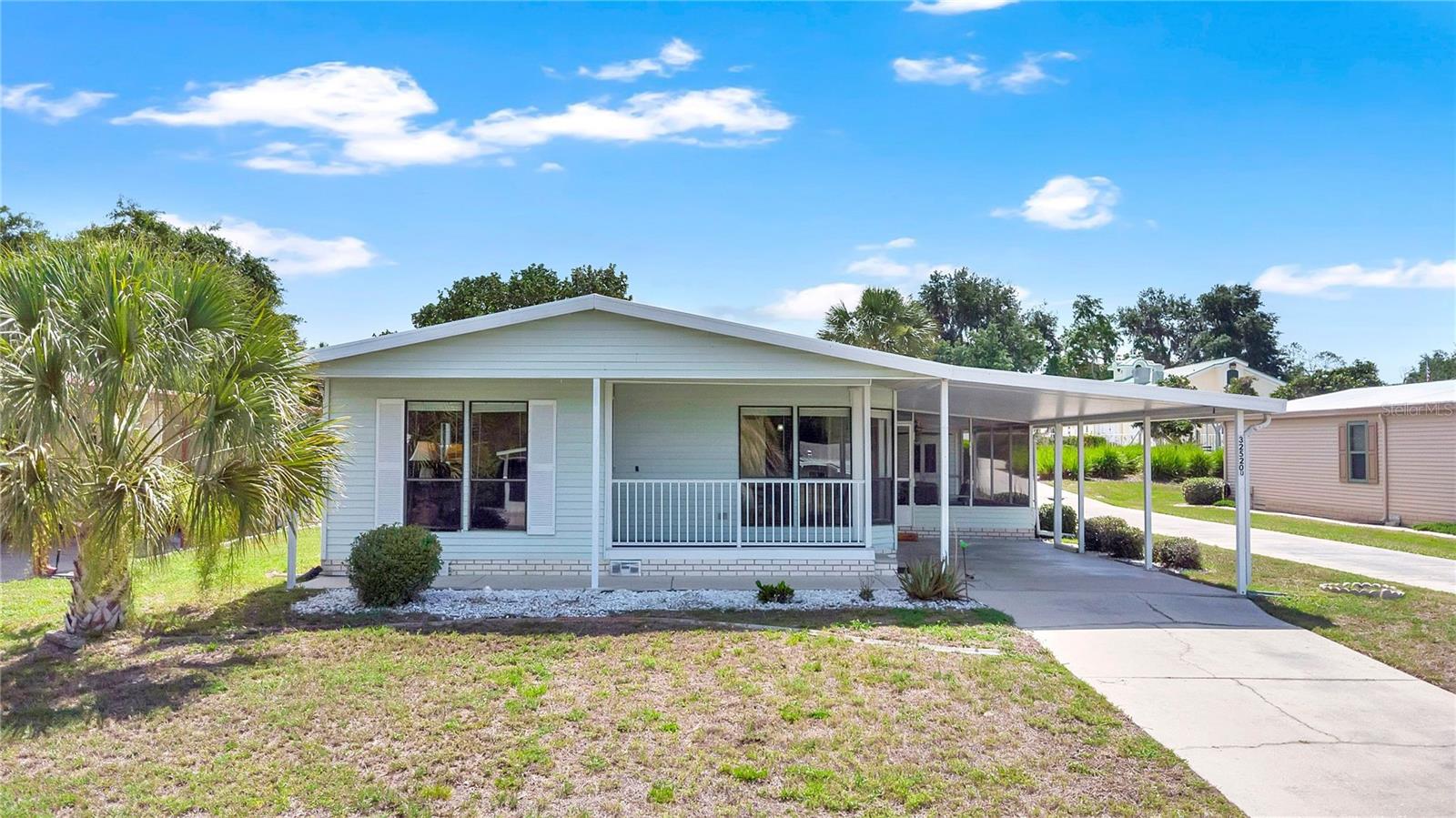 32520 W GOLF CT, LEESBURG, FL, 34748
