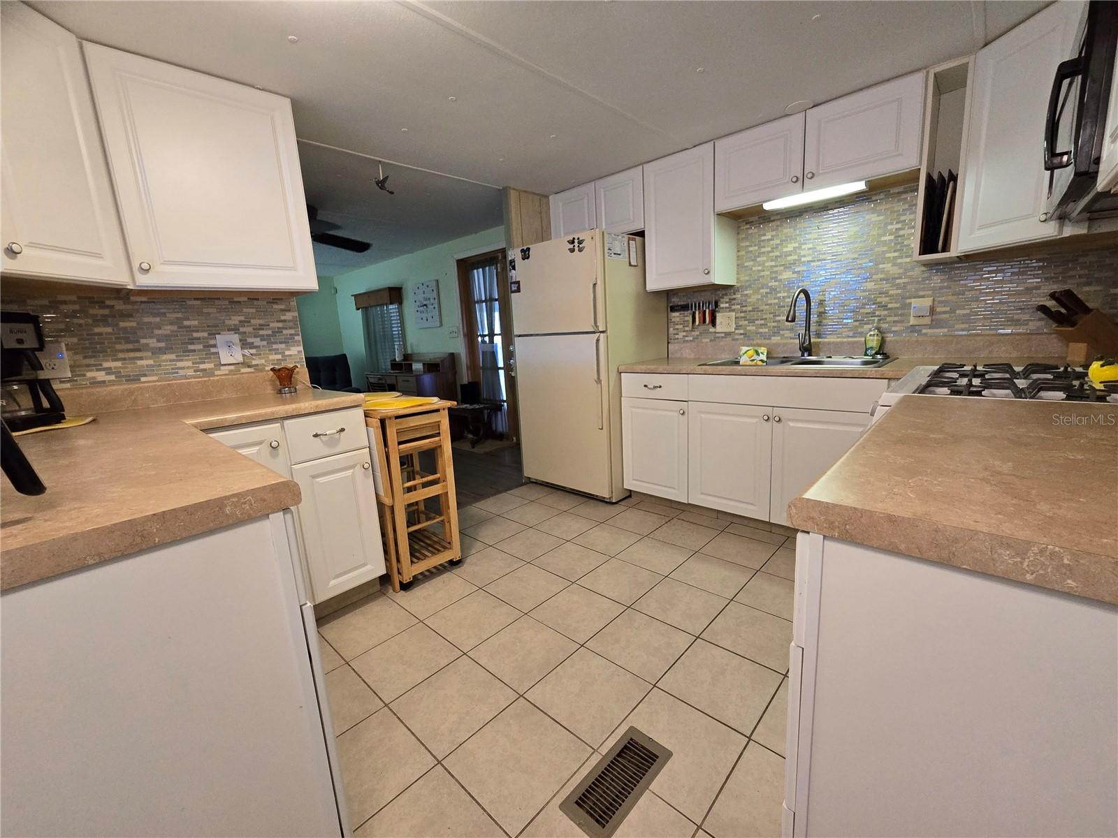 6235 PARKSEND LN, ZEPHYRHILLS, FL, 33542
