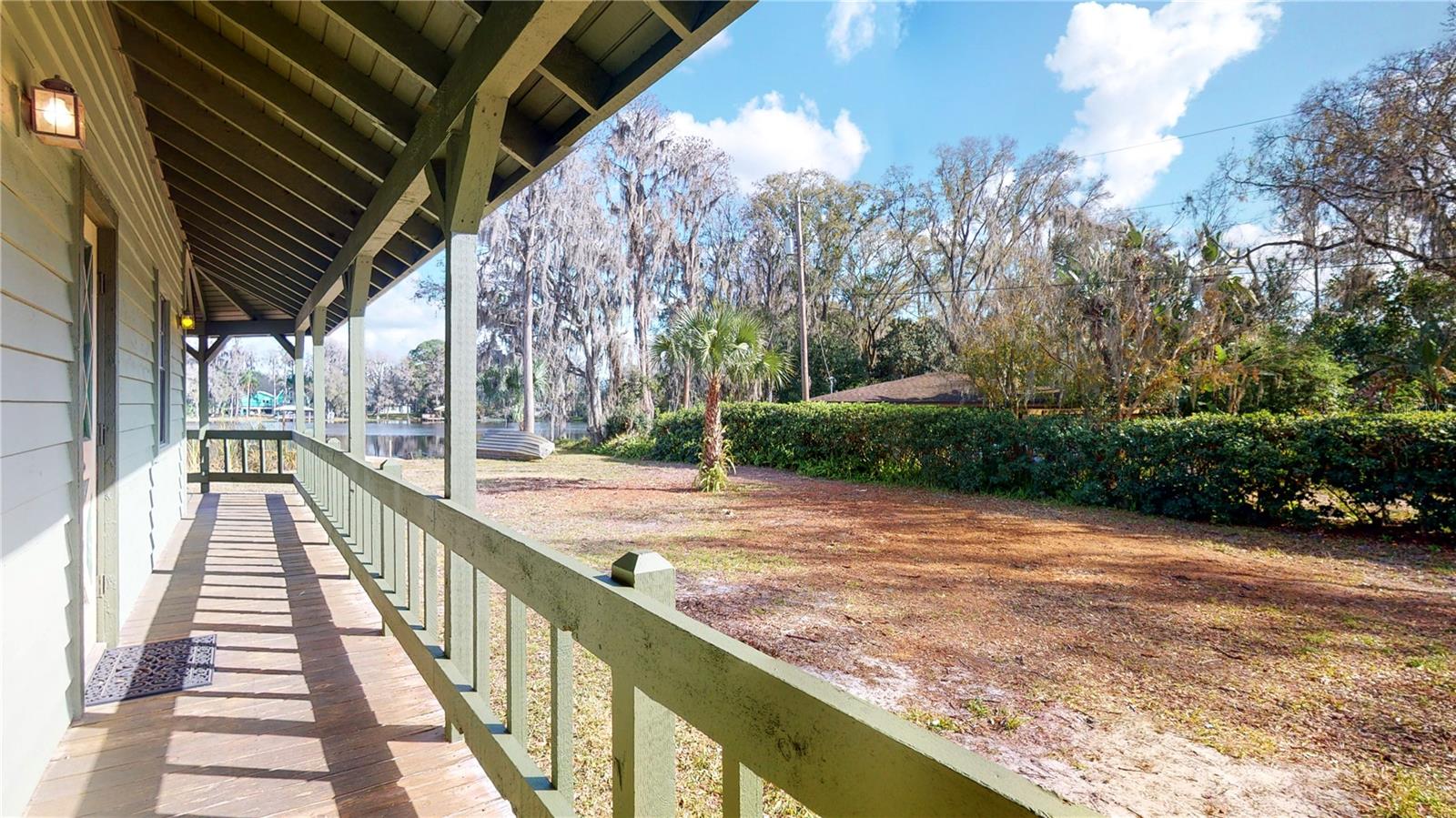 19803 READING RD, LUTZ, FL, 33558