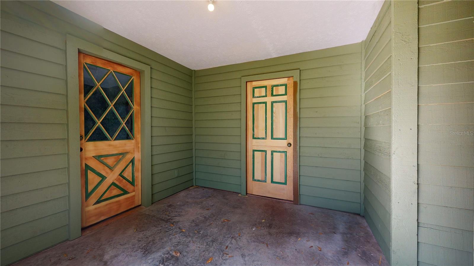19803 READING RD, LUTZ, FL, 33558