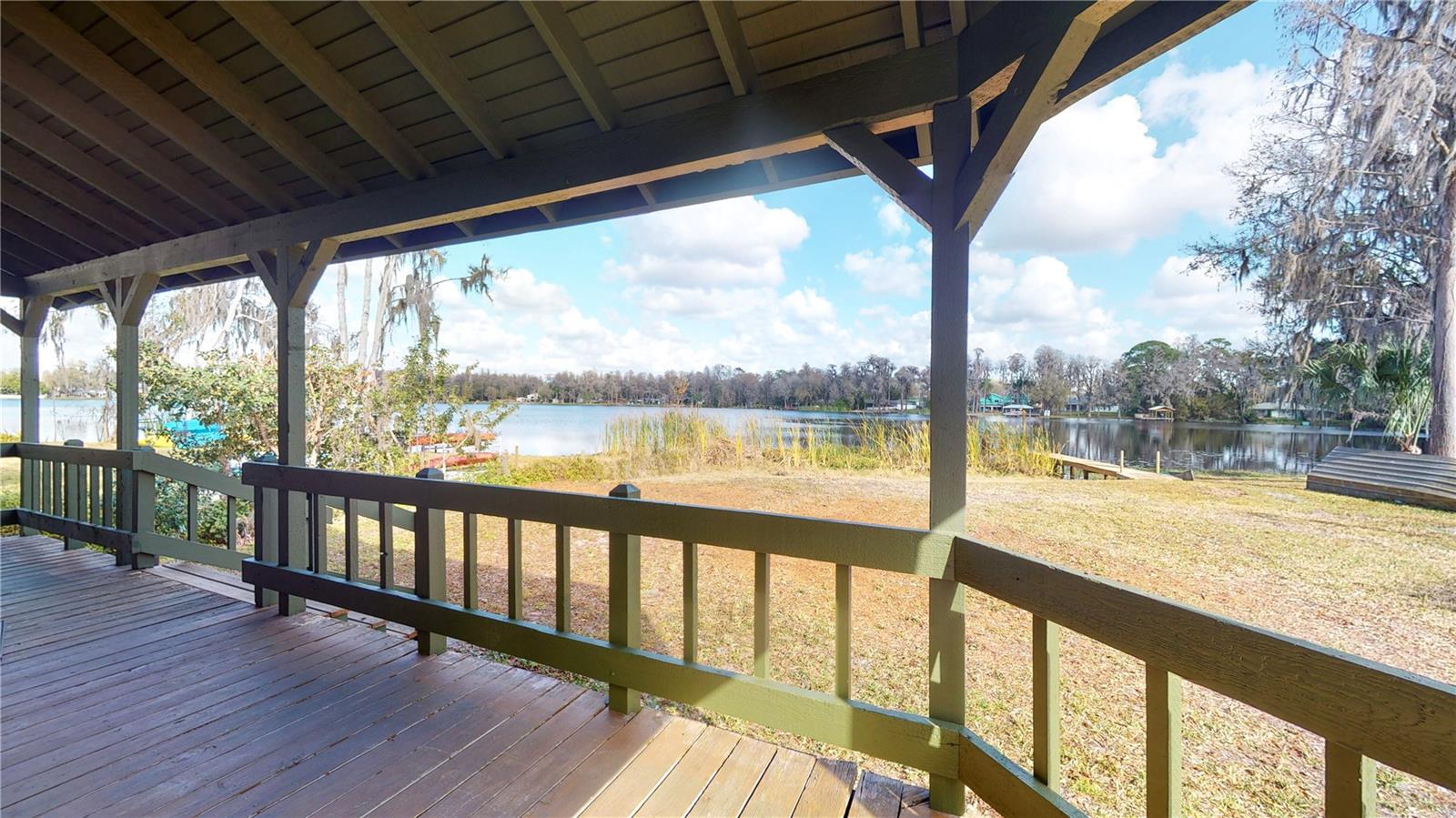 19803 READING RD, LUTZ, FL, 33558