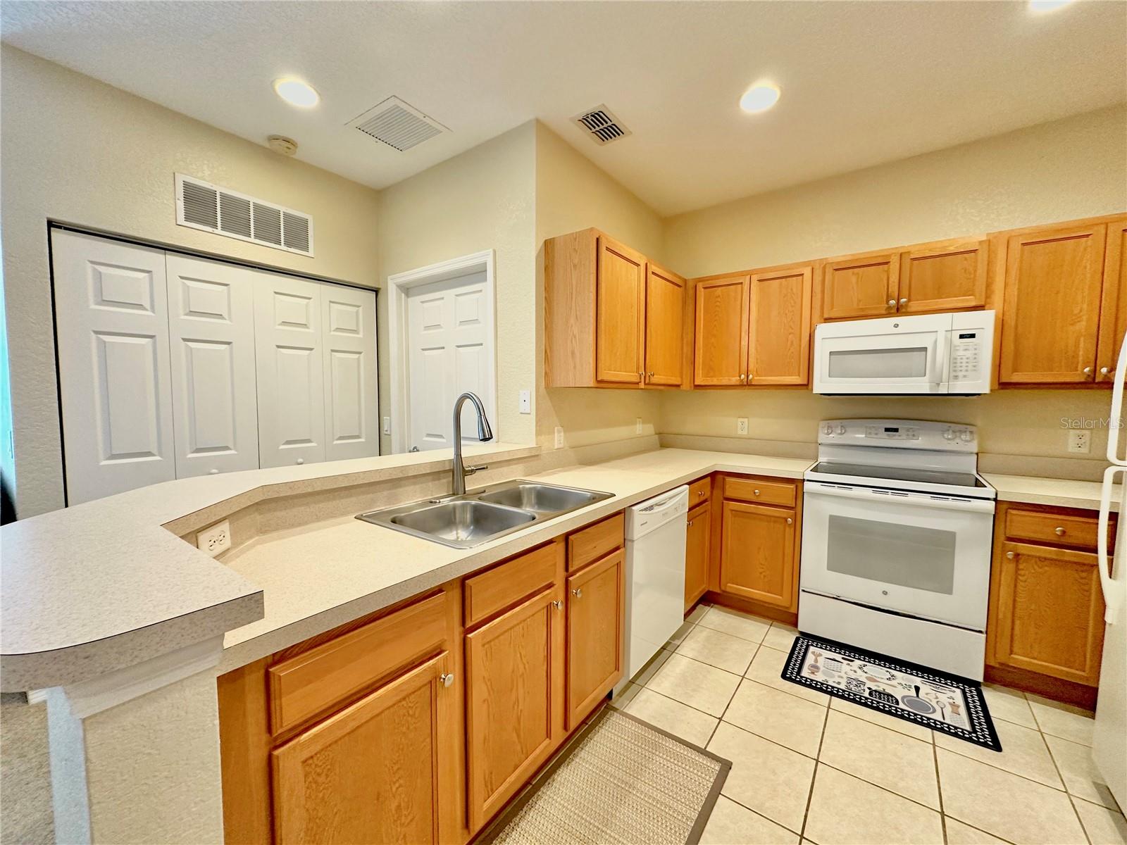 2370 GRAND CENTRAL PKWY #5, ORLANDO, FL, 32839