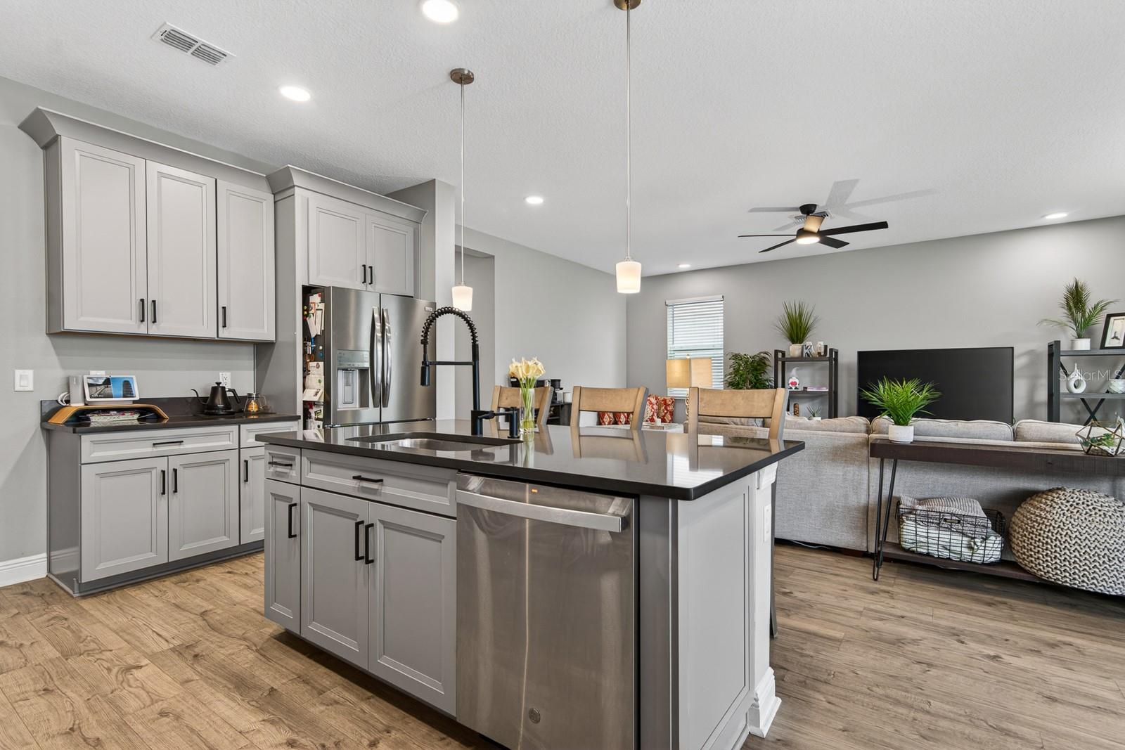 7241 NOTCHED PINE BND, WESLEY CHAPEL, FL, 33545