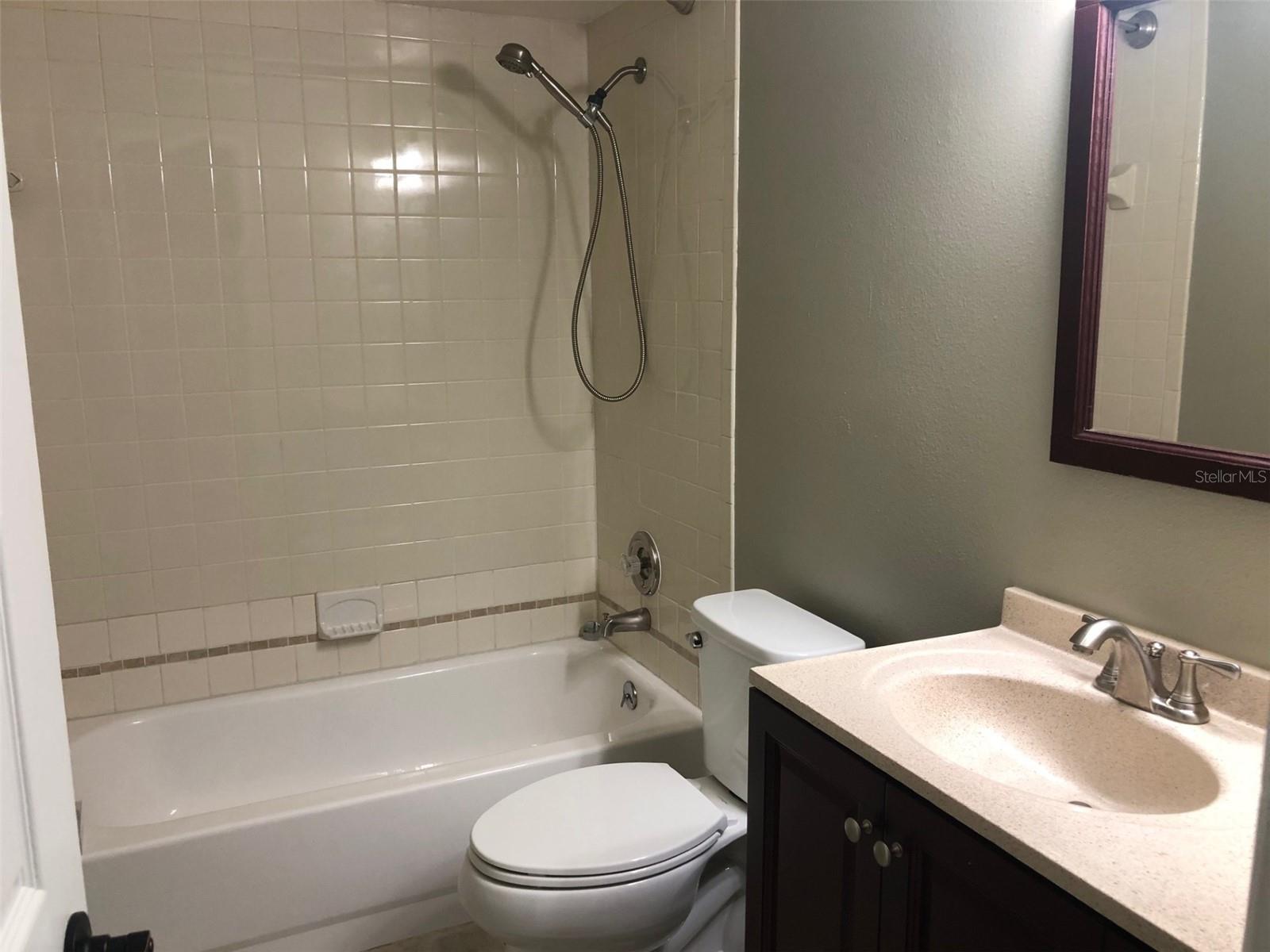 625 E 8TH AVE, MOUNT DORA, FL, 32757