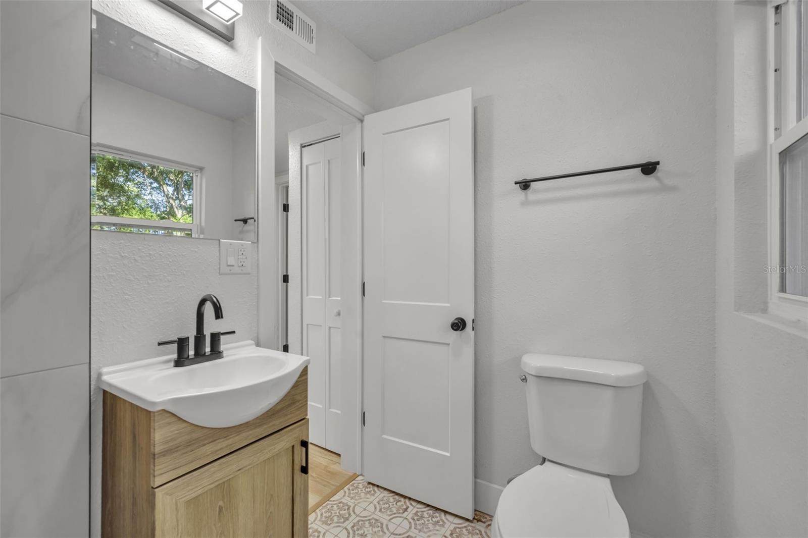 2400 ORANGE AVE, SANFORD, FL, 32771