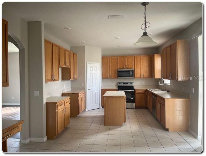 2887 SWEETSPIRE CIR, KISSIMMEE, FL, 34746
