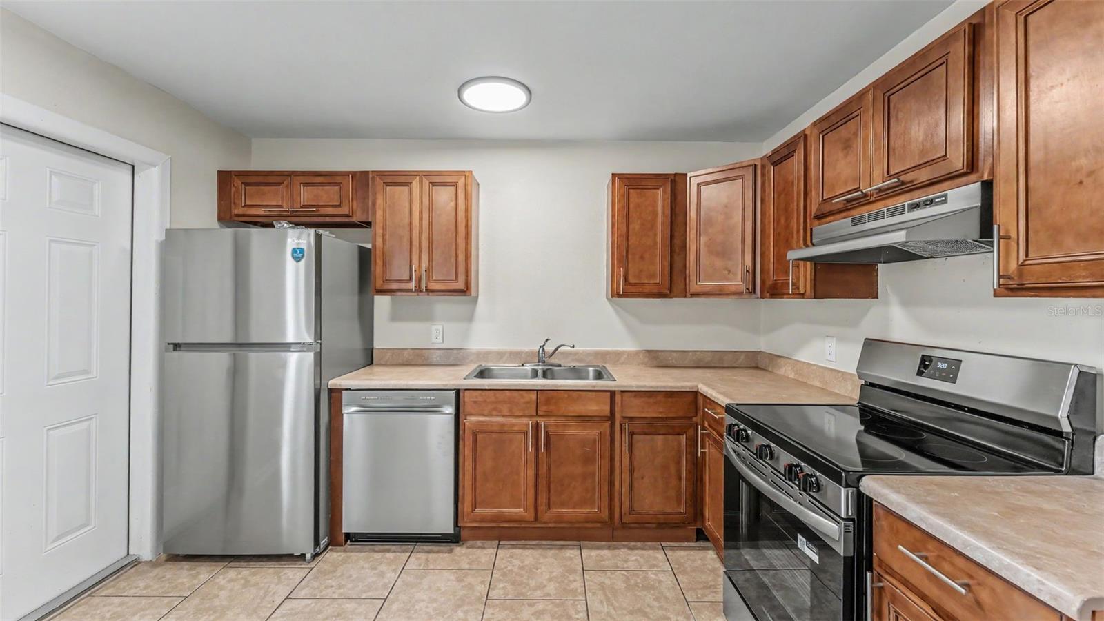 5637 CHERRY WOOD CIR, LAKELAND, FL, 33811