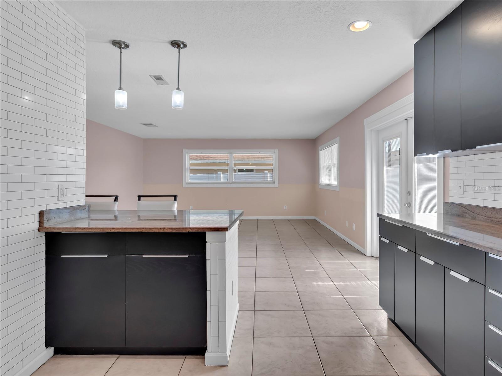 105 FOXWOOD DR, BRANDON, FL, 33510