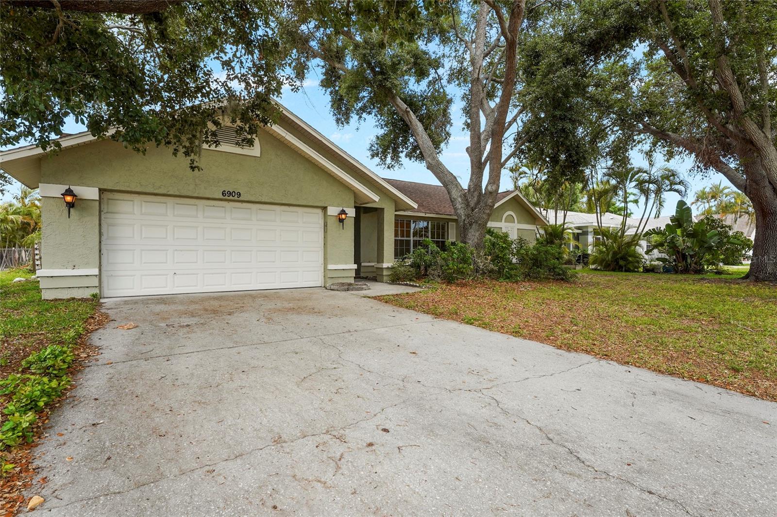 6909 9TH CT E, SARASOTA, FL, 34243