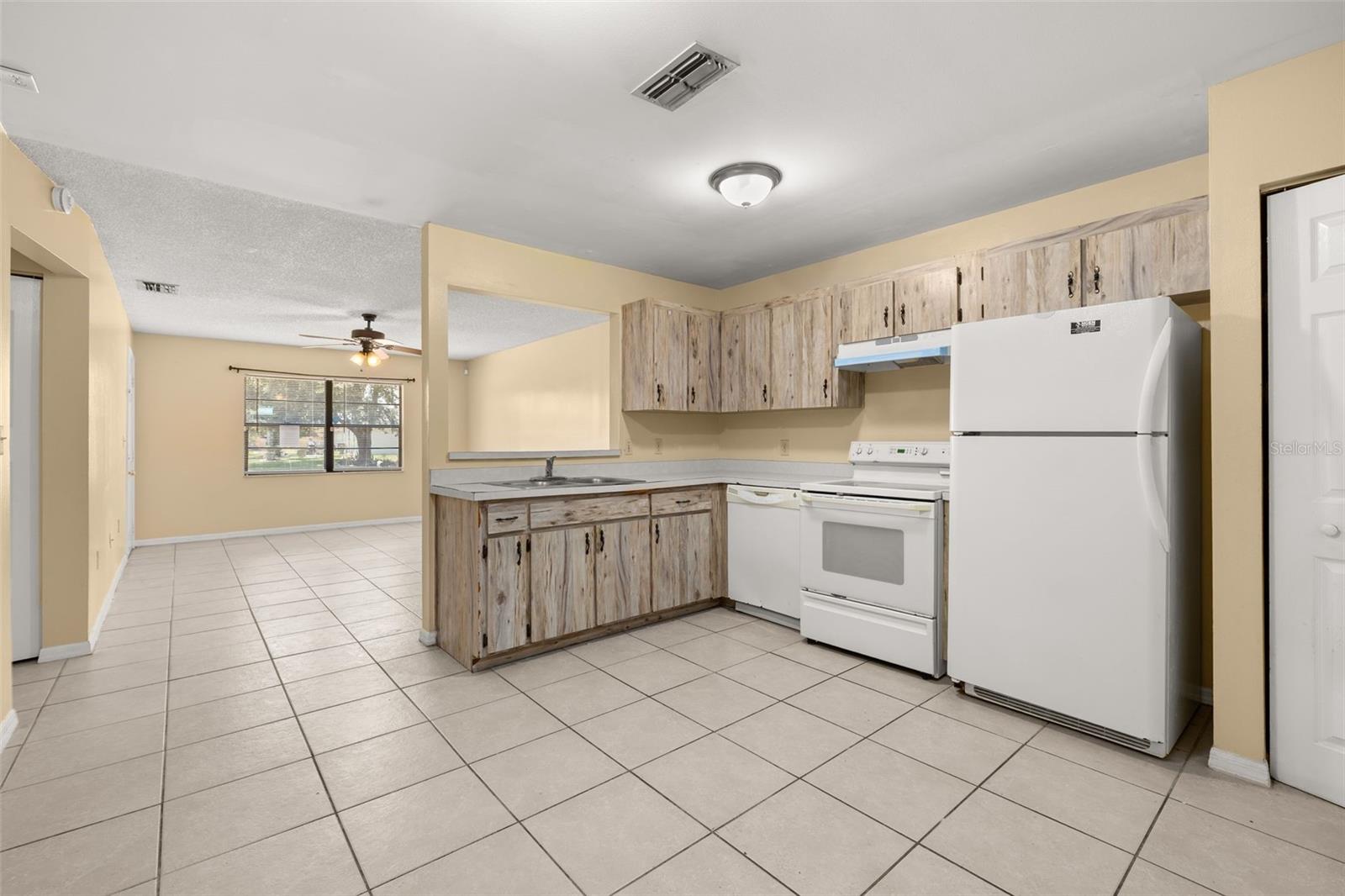 352 COCOA CT, KISSIMMEE, FL, 34758