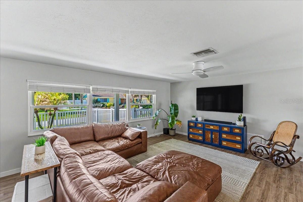 133 PARKWOOD LN, EDGEWATER, FL, 32132