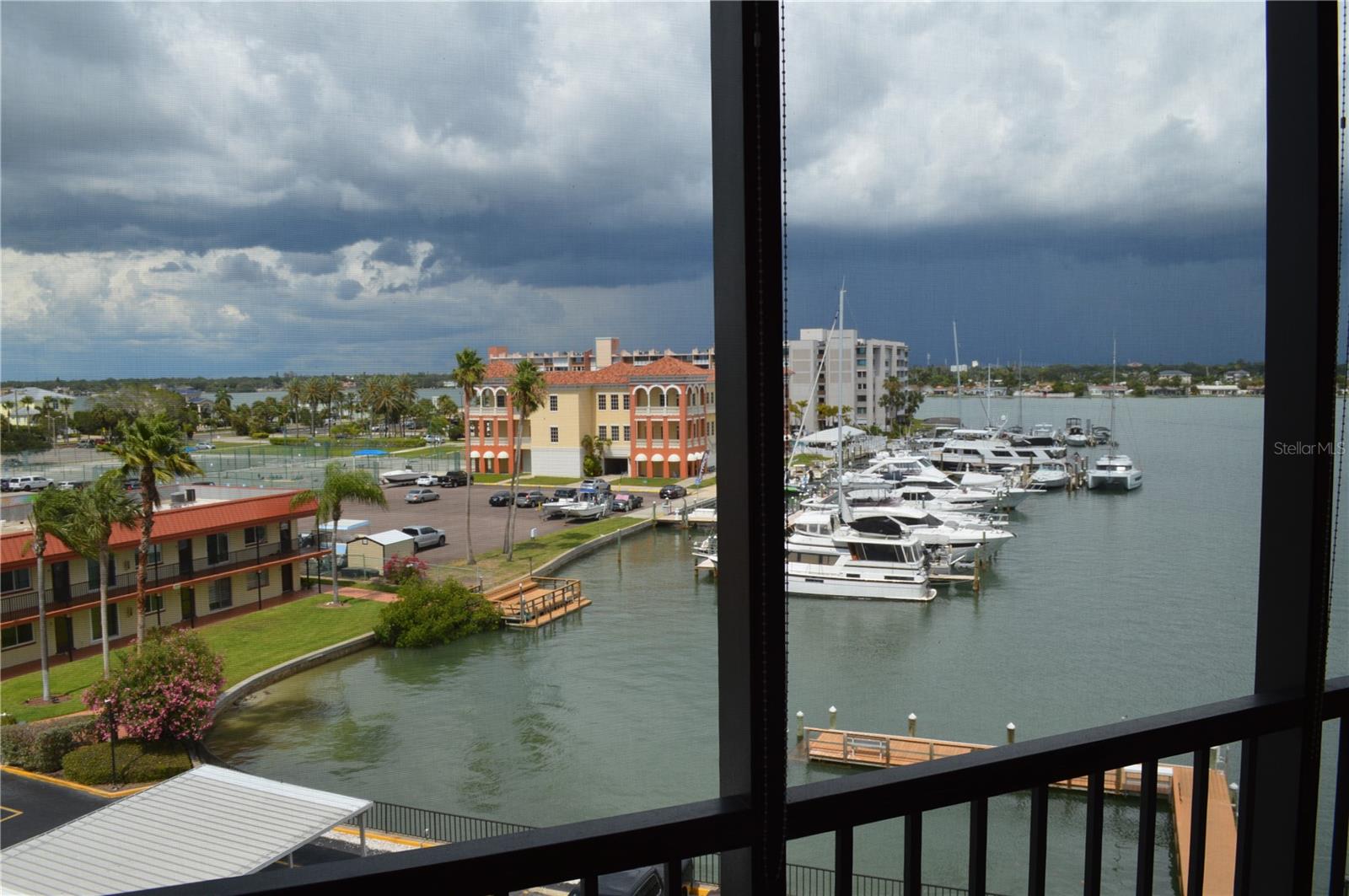 10355 PARADISE BLVD #411, TREASURE ISLAND, FL, 33706