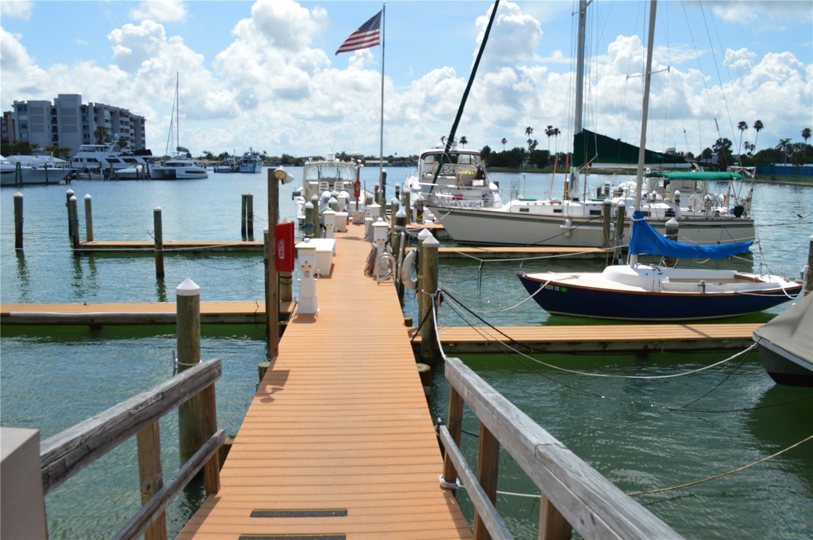 10355 PARADISE BLVD #411, TREASURE ISLAND, FL, 33706