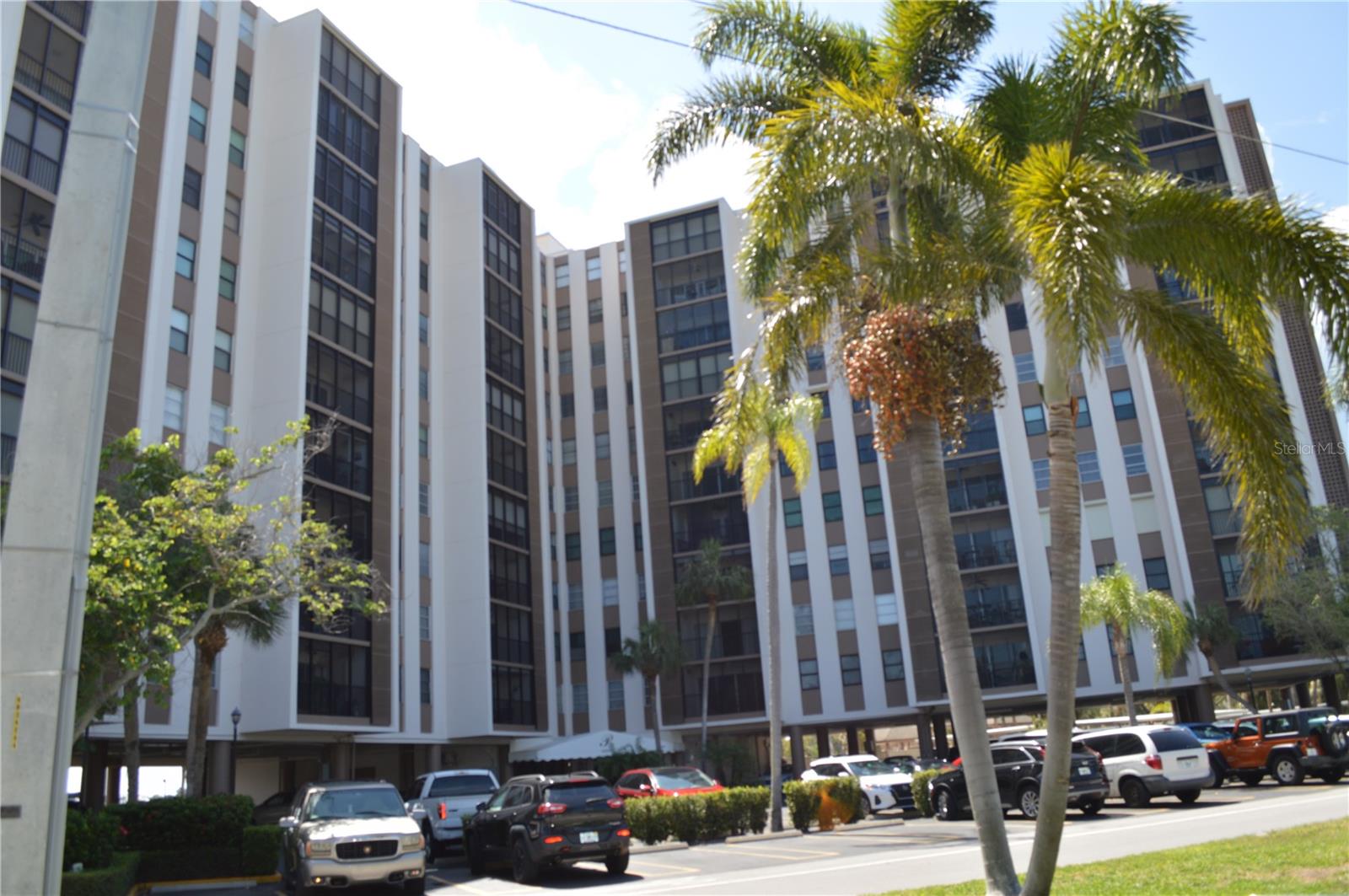 10355 PARADISE BLVD #411, TREASURE ISLAND, FL, 33706