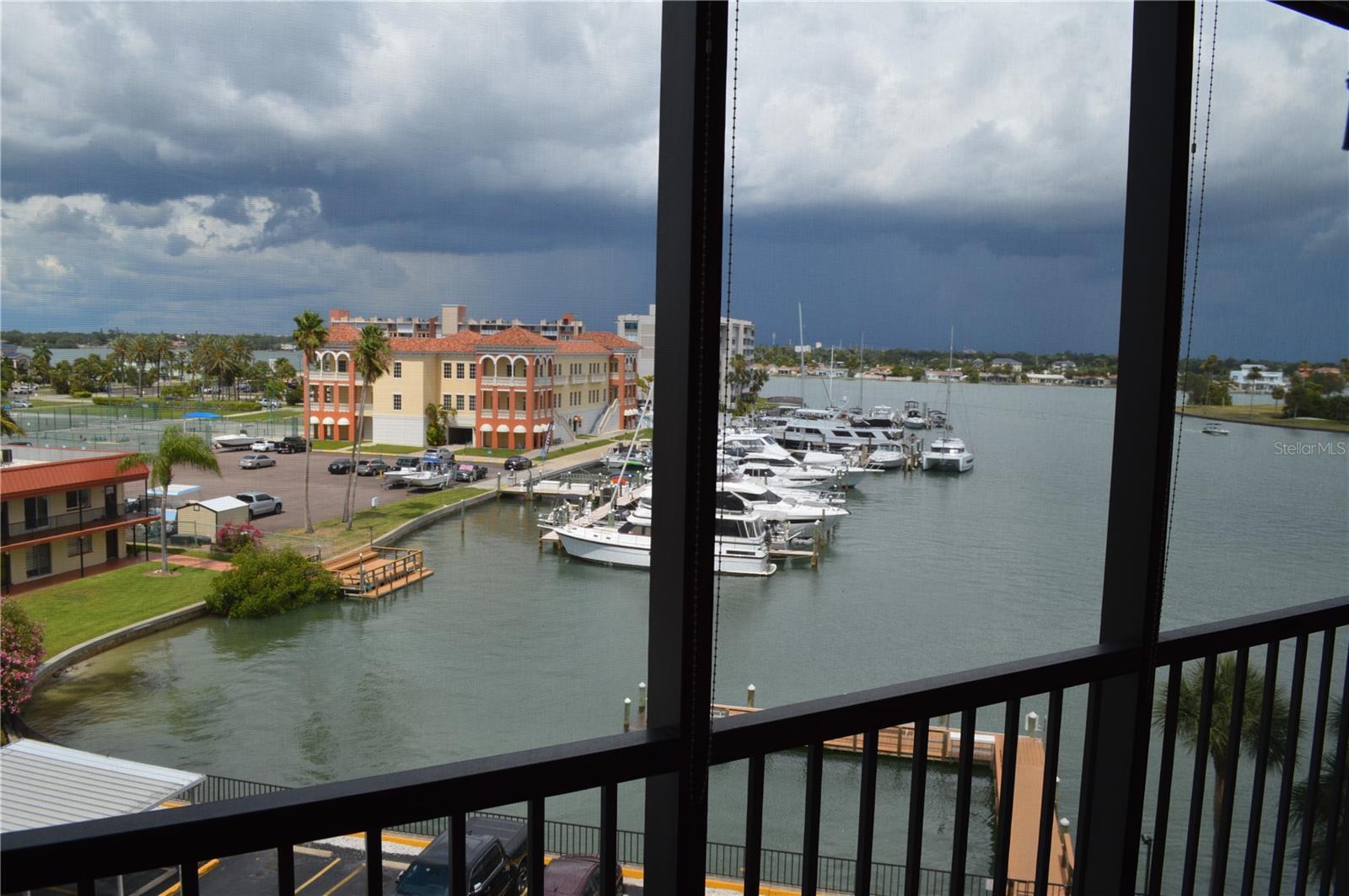 10355 PARADISE BLVD #411, TREASURE ISLAND, FL, 33706