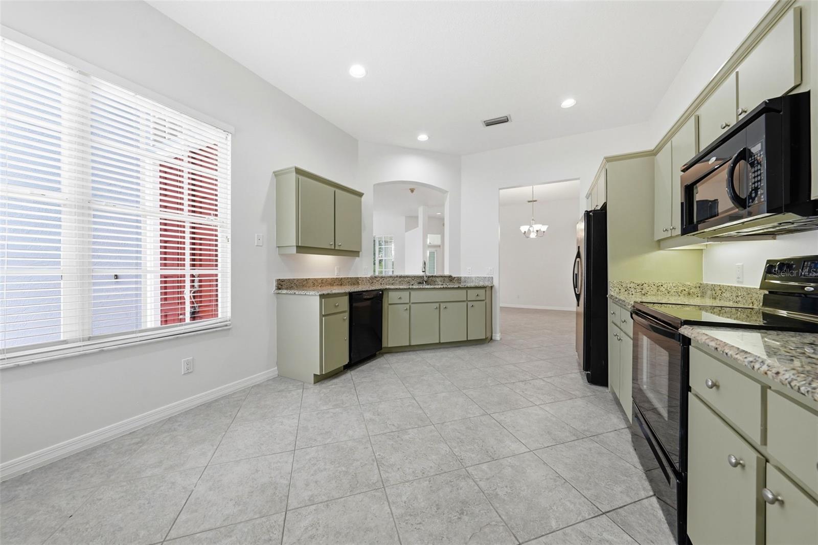 6144 TOPSAIL RD, LADY LAKE, FL, 32159