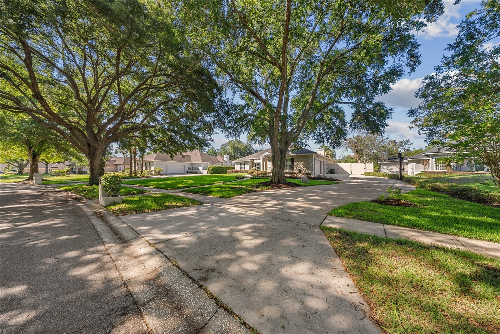 2016 WHITFIELD LN, ORLANDO, FL, 32835