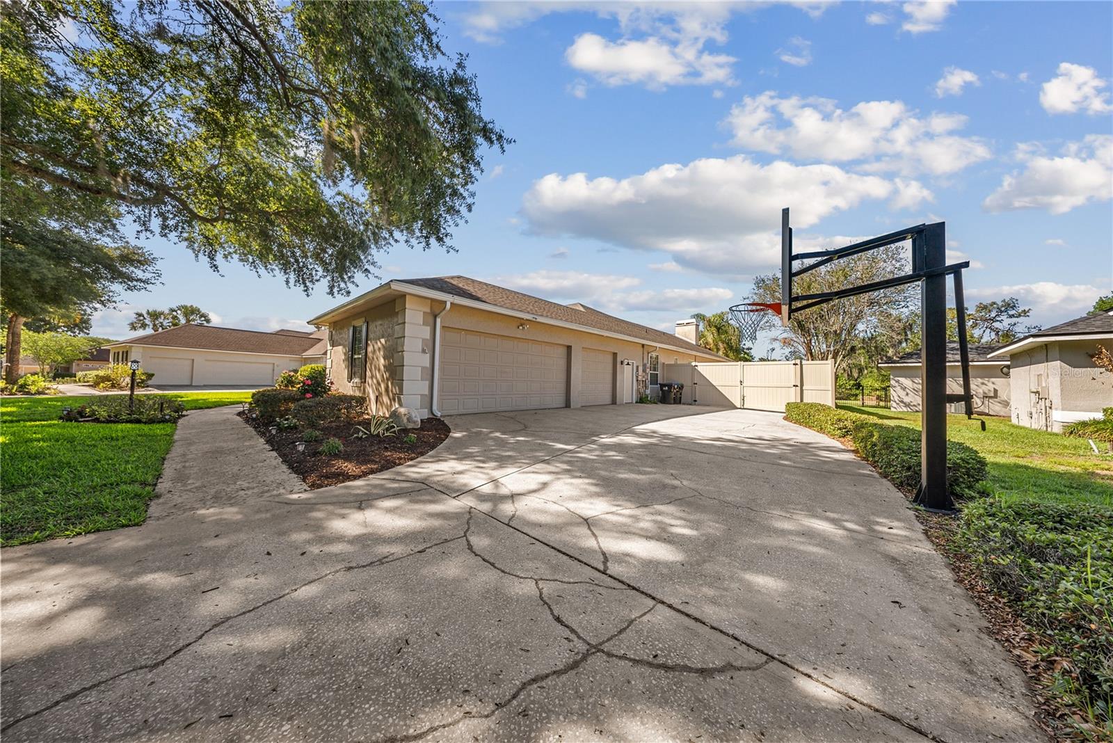 2016 WHITFIELD LN, ORLANDO, FL, 32835