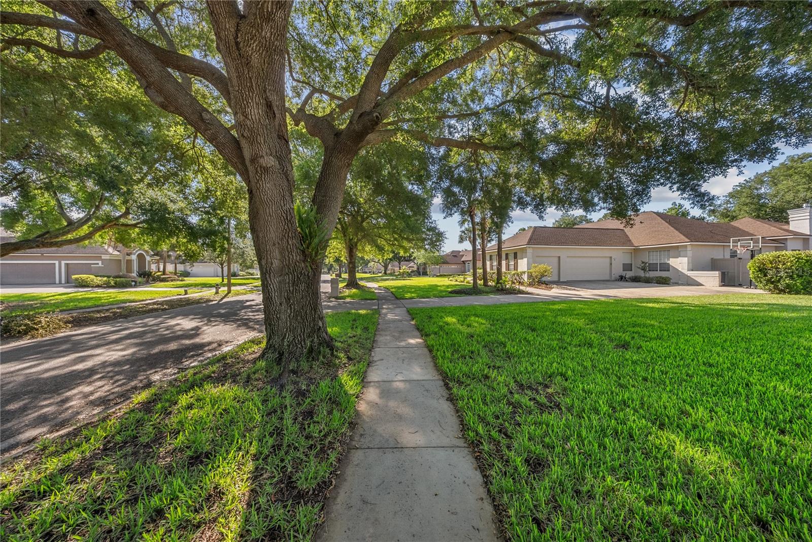 2016 WHITFIELD LN, ORLANDO, FL, 32835