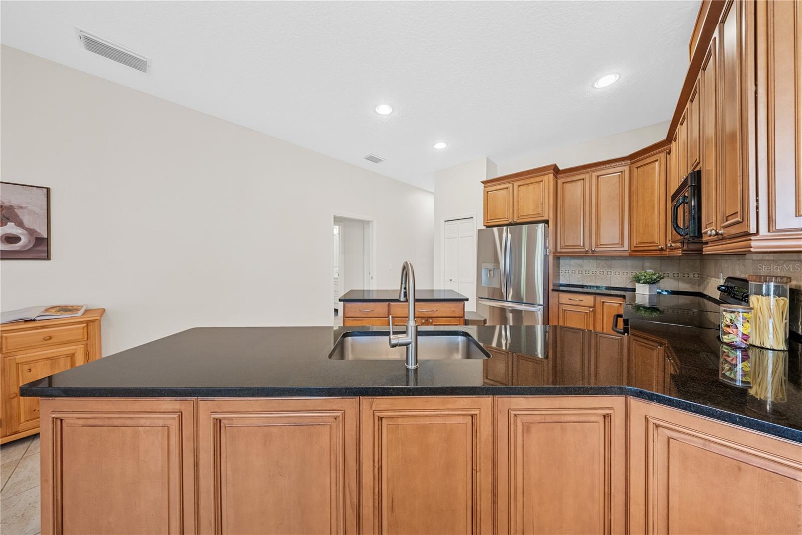 2016 WHITFIELD LN, ORLANDO, FL, 32835
