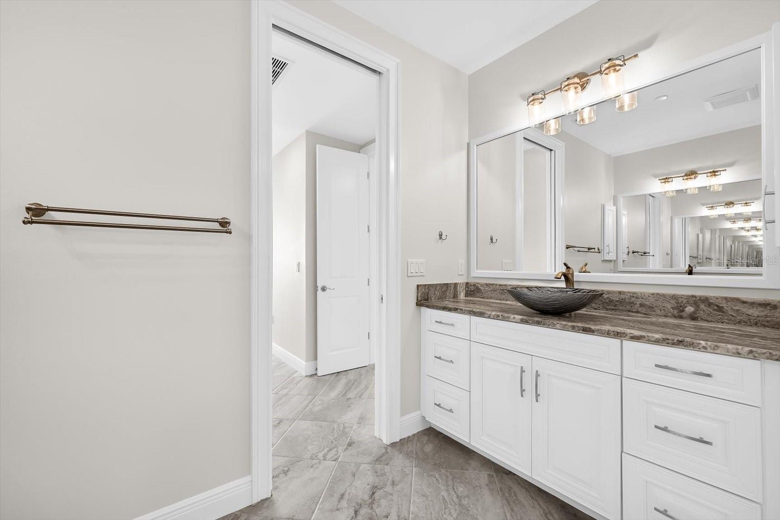 507 TAMIAMI TRL N #602, VENICE, FL, 34285