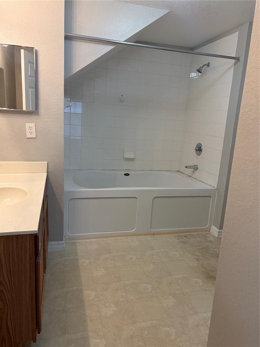 2610 LODI CIR #102, KISSIMMEE, FL, 34746